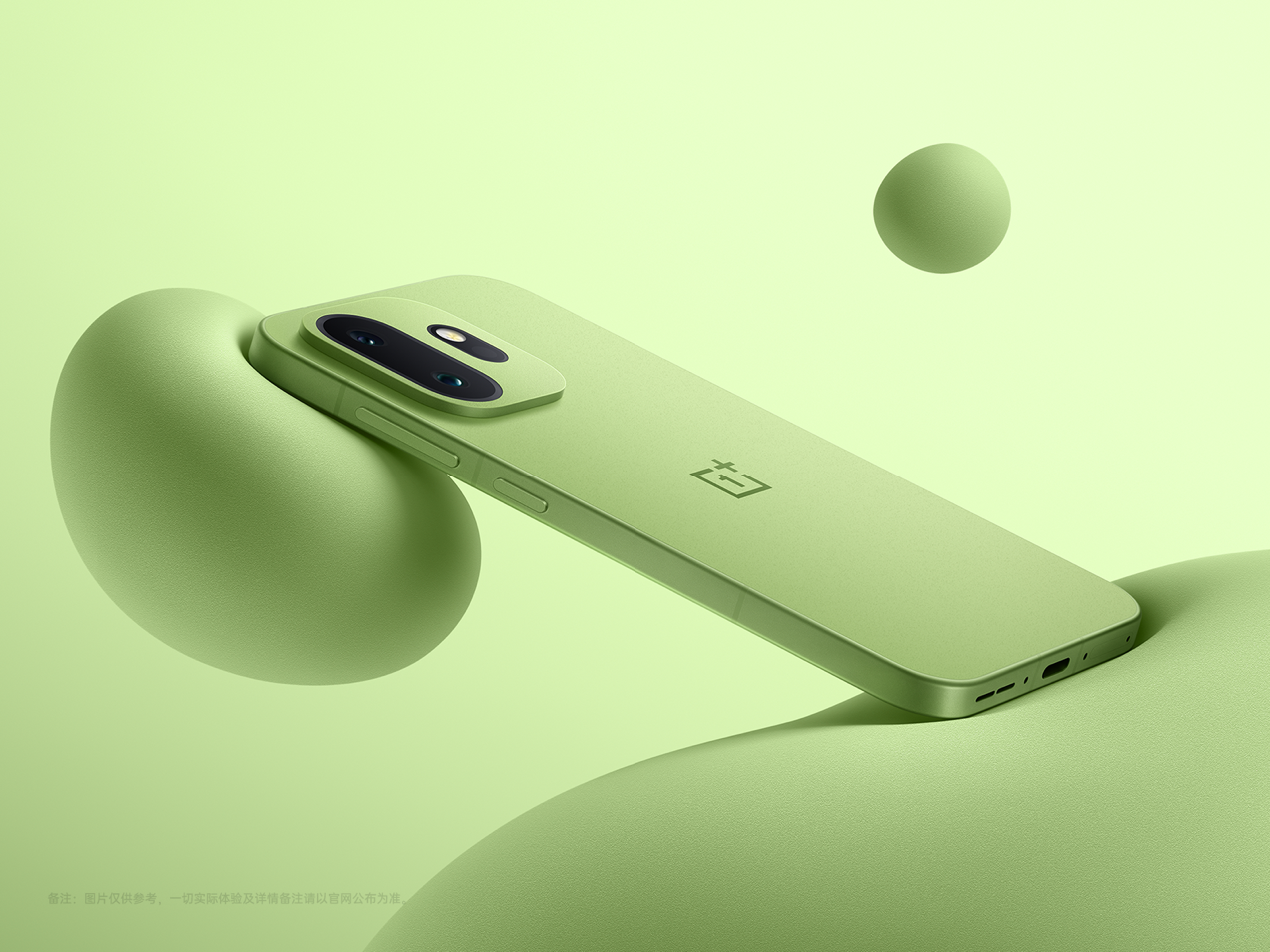 鼠标在桌子上
AI 生成的内容可能不正确。